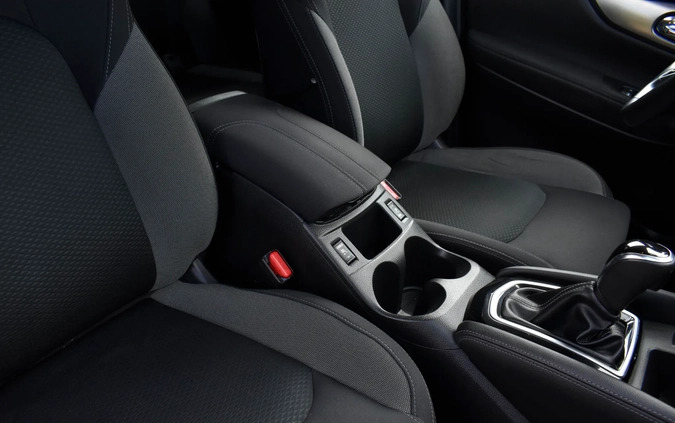 Nissan Qashqai cena 84999 przebieg: 33000, rok produkcji 2018 z Jaworzno małe 436